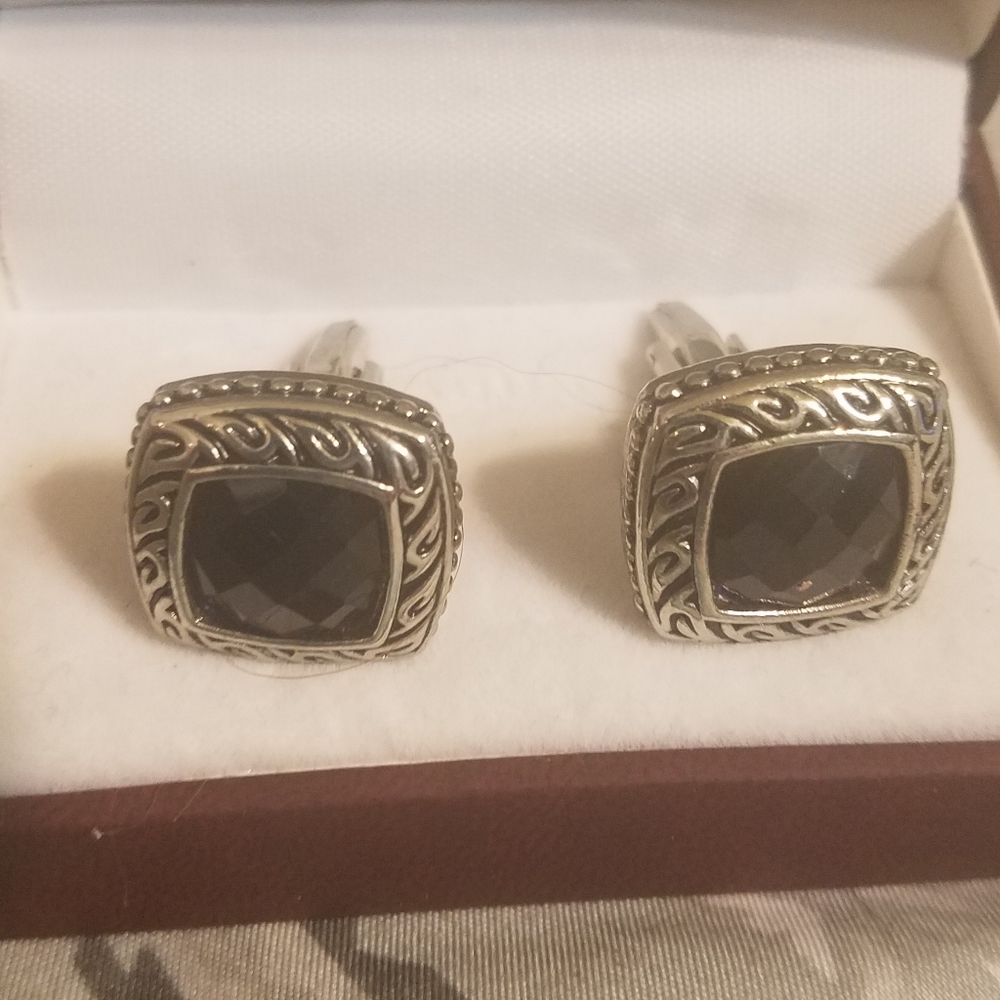 Alfa Perry purple and silver cuff links